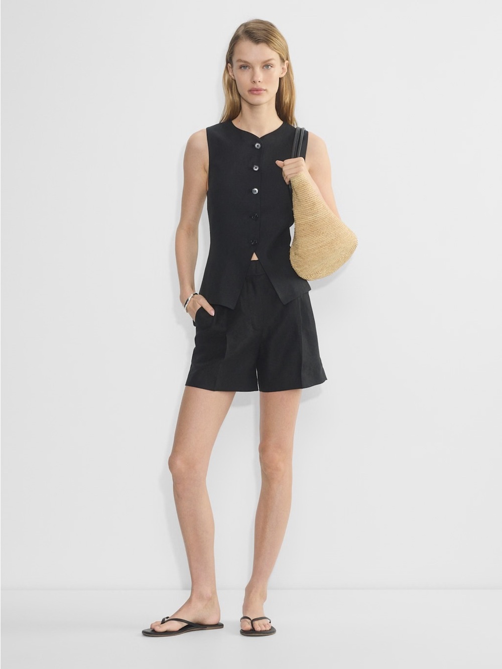 NWT Aritzia The Effortless Short™ Mid-Thigh - CruiseLinen™